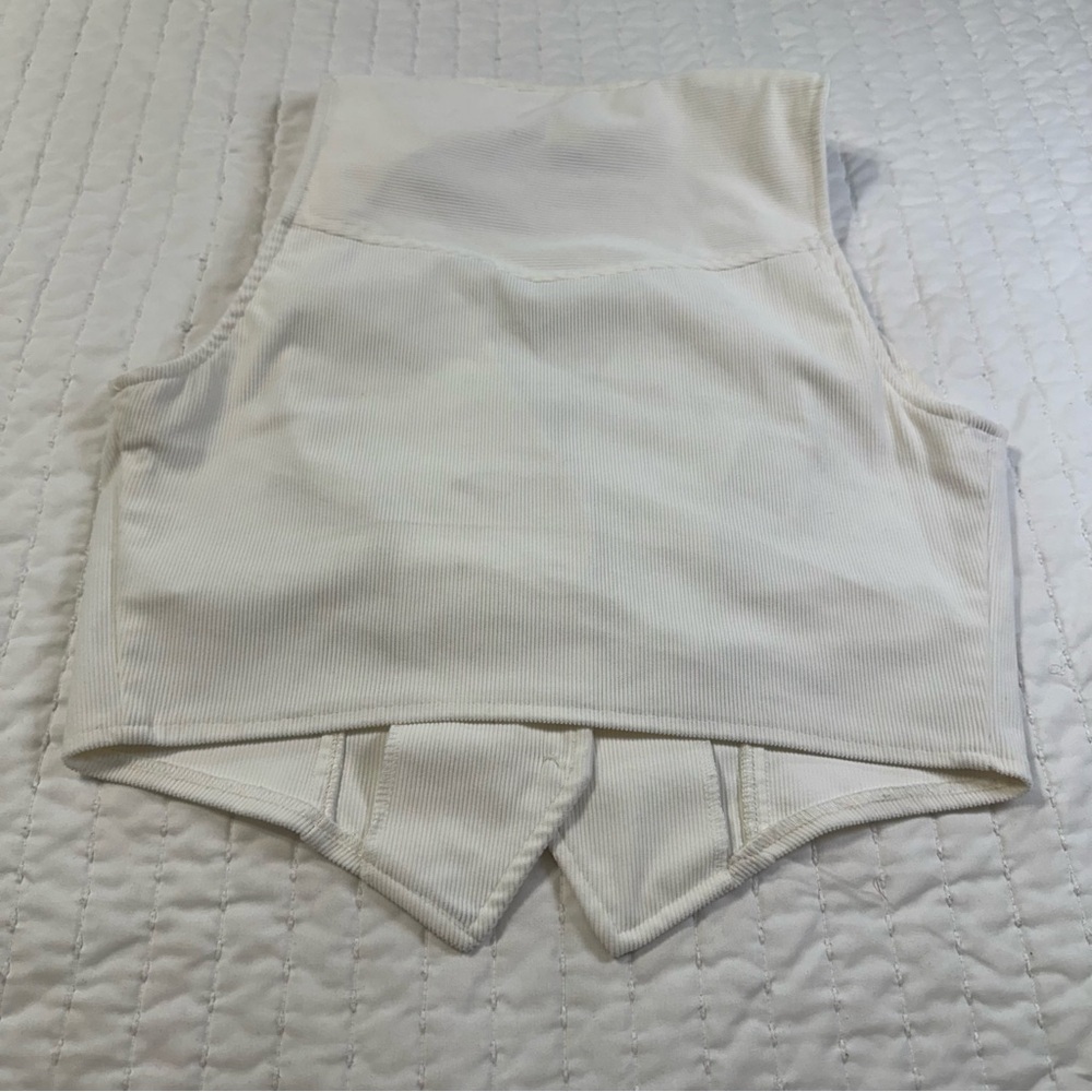 Sincerely Jules Ivory Buttoned Down casual Vest - Picture 3 of 8